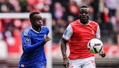  斯特拉斯堡防守固若金汤，零封兰斯拿下关键战役