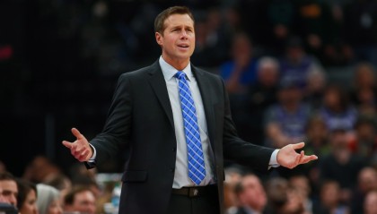  篮网主教练下课助教暂代帅位  