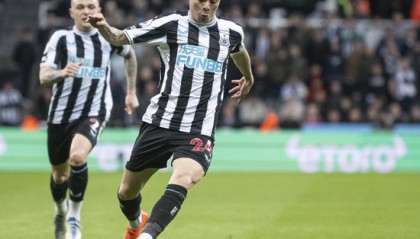  纽卡斯尔联客场战平诺丁汉森林，伊萨克错失单刀留遗憾  