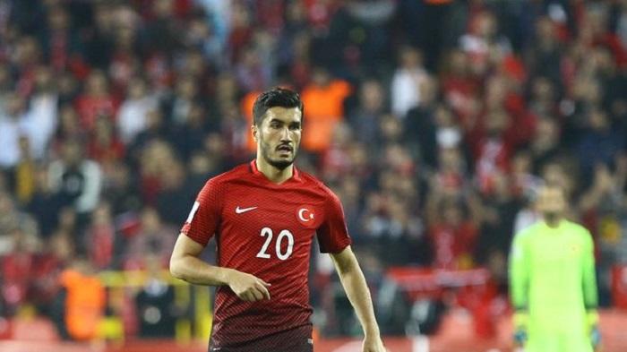  多特领袖复出盘活中场线  