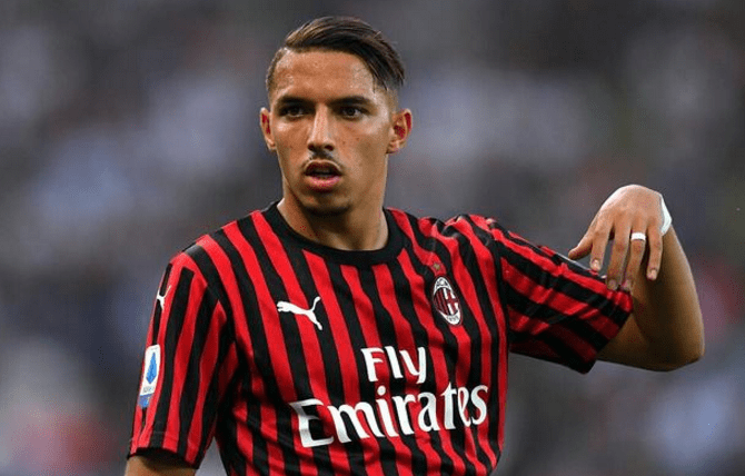  AC米兰门将多次神扑保住胜局  