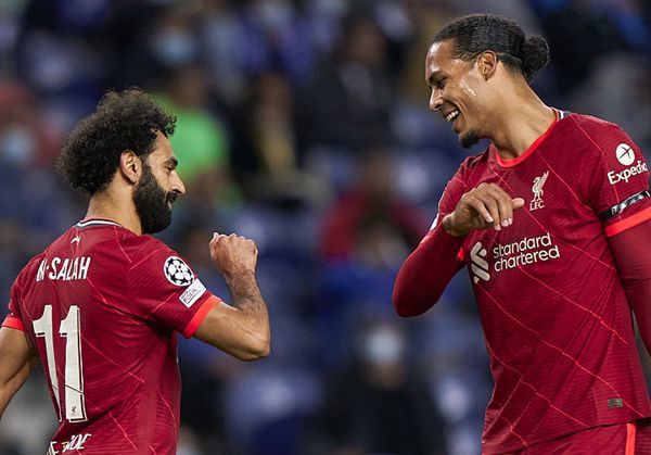  哈兰德双响曼城胜曼联，终结对手不败金身  